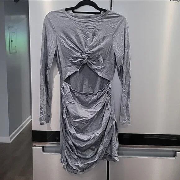 Long Sleeve Cut Out Twist Bodycon Dress - Picture 4 of 7